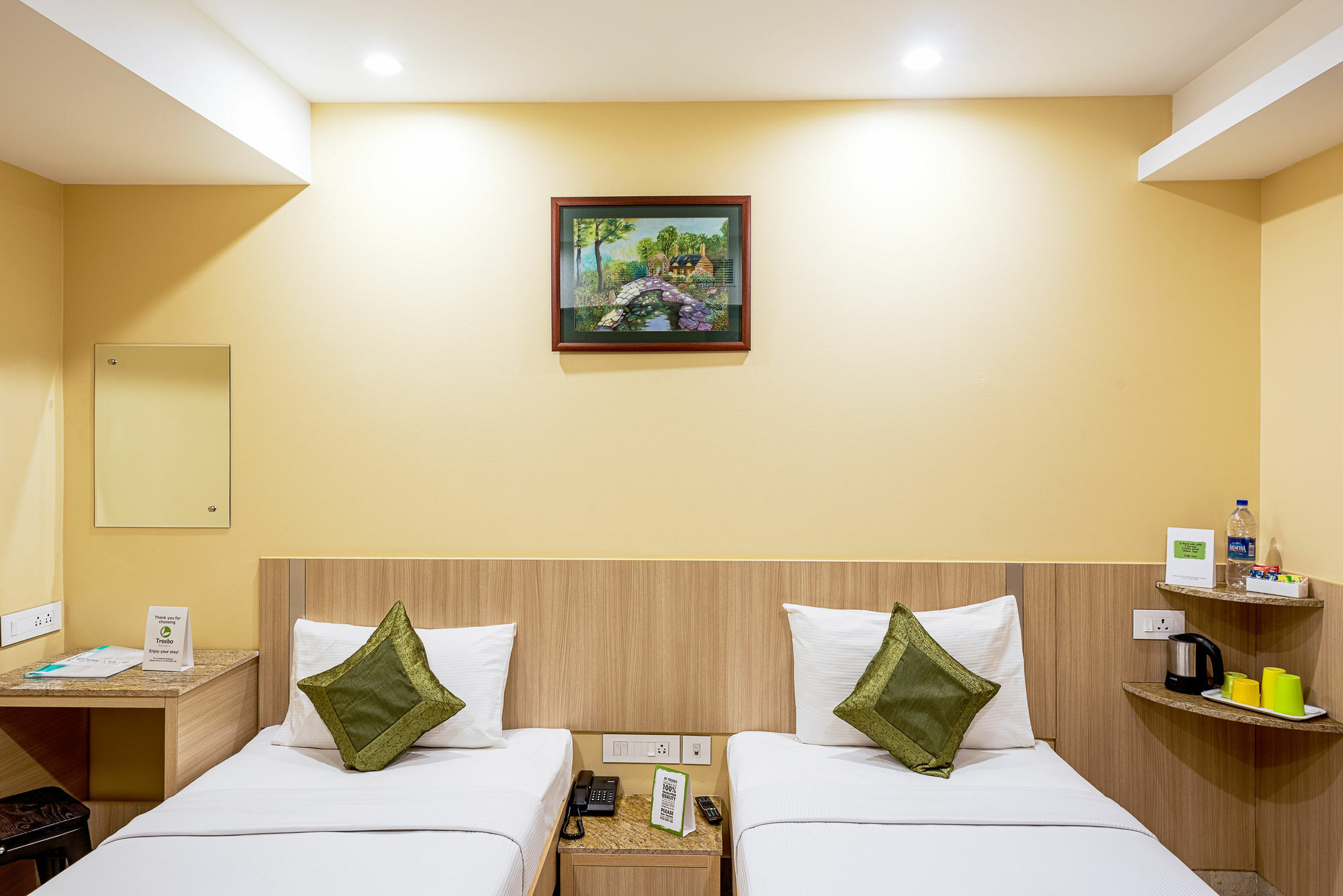 Hotel Treebo Fourth Avenue à Chennai Extérieur photo