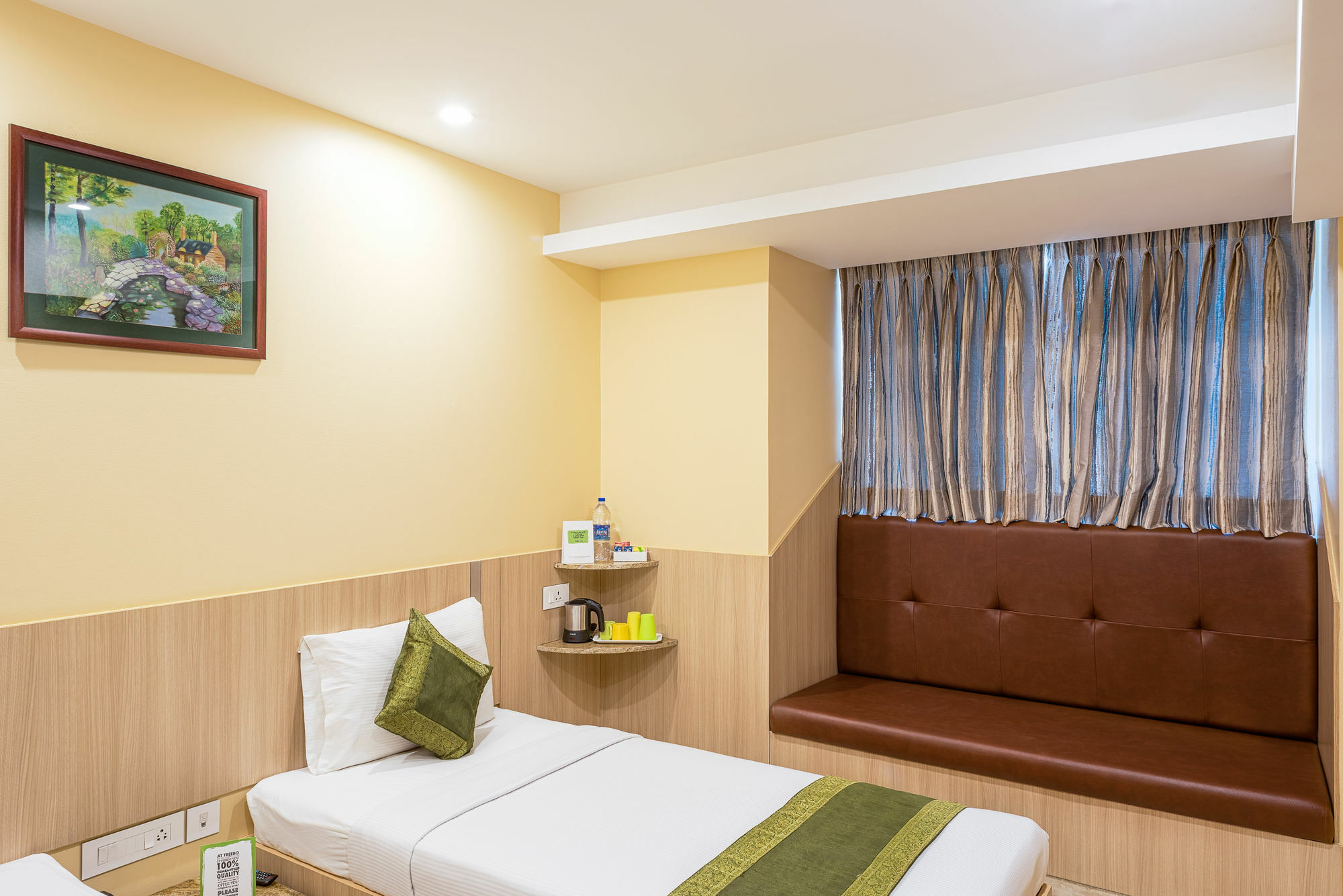 Hotel Treebo Fourth Avenue à Chennai Extérieur photo